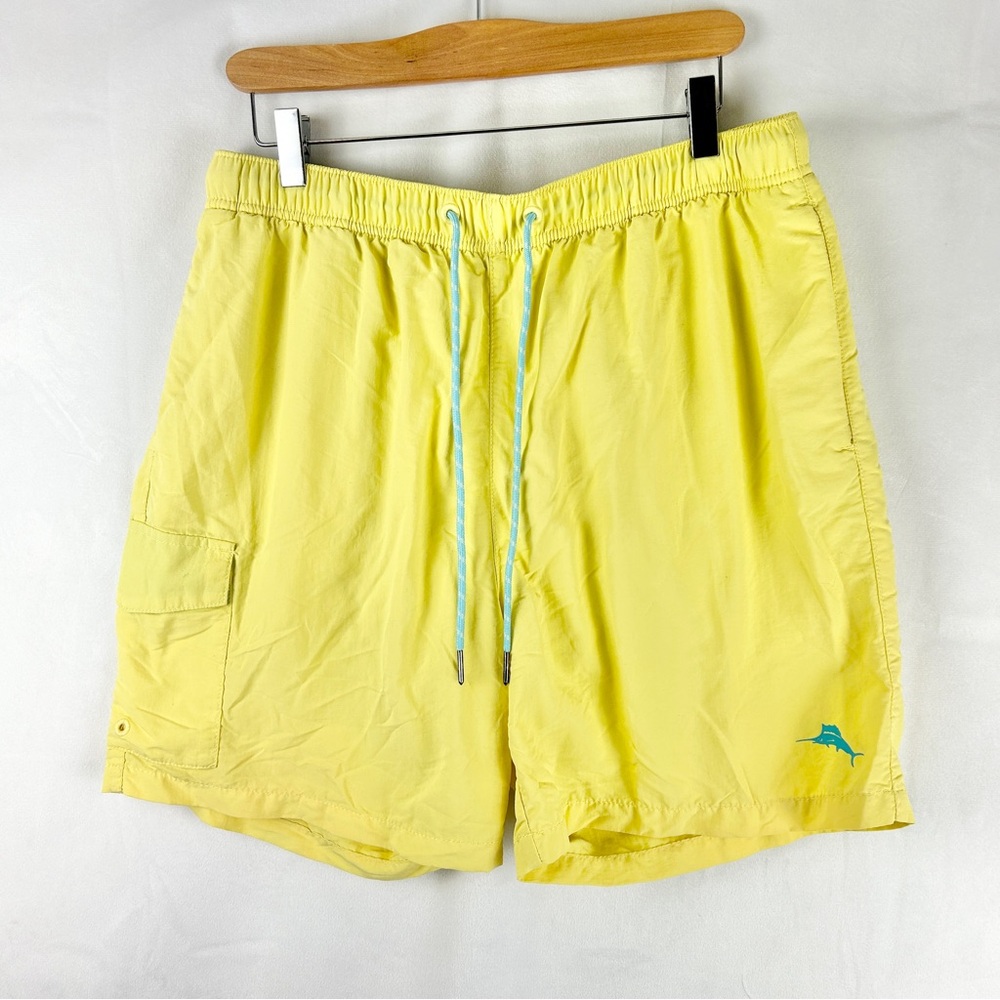 TOMMY BAHAMA Relax Yellow Swim Trunks Size Large Yellow Lined Cargo Pocket 6"